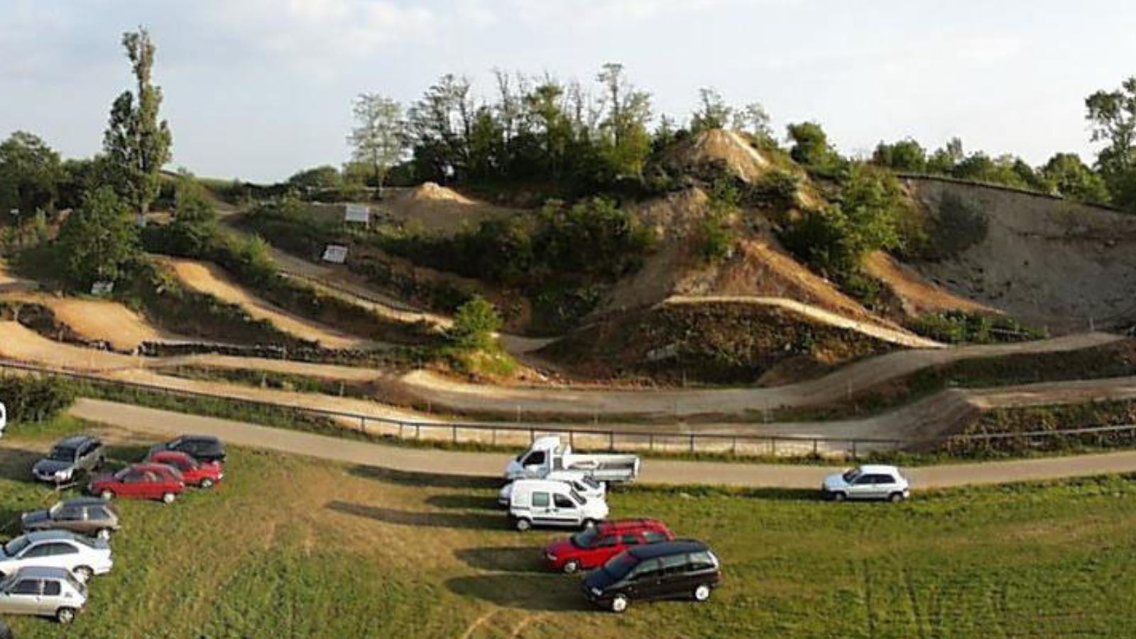 SRN MX devient partenaire officiel du Motocross de Charvieu pour la saison 2026